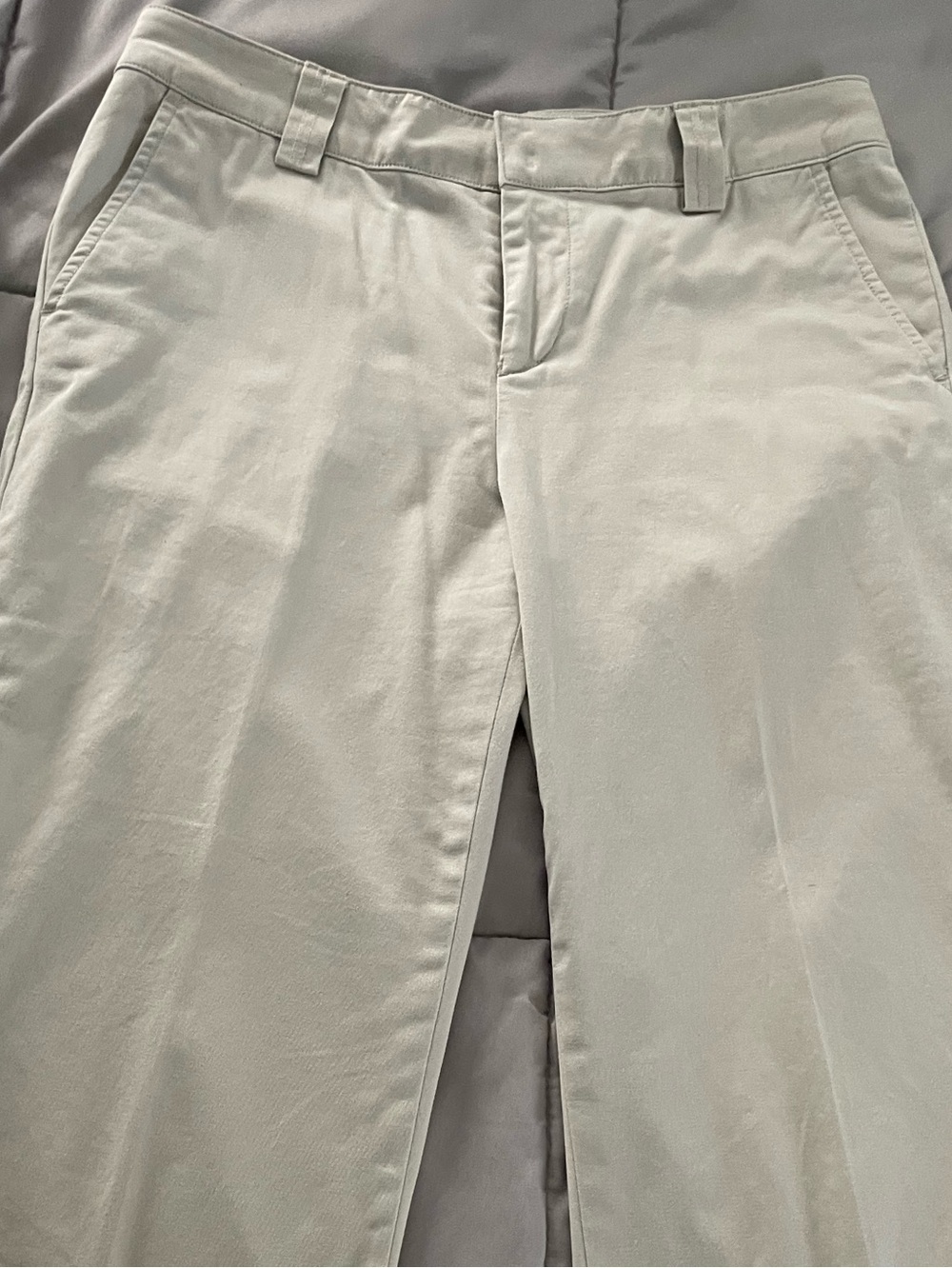 Coldwater Creek 4P Women’s Cropped/Capri length light khakis